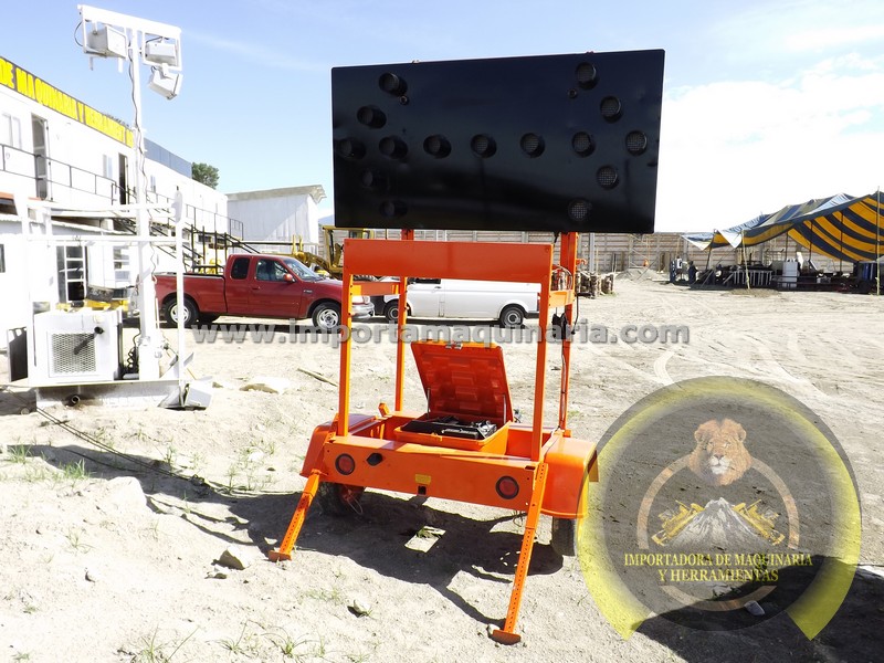 Señalamiento vial luminoso Solartech con celdas solares iluminación tipo led