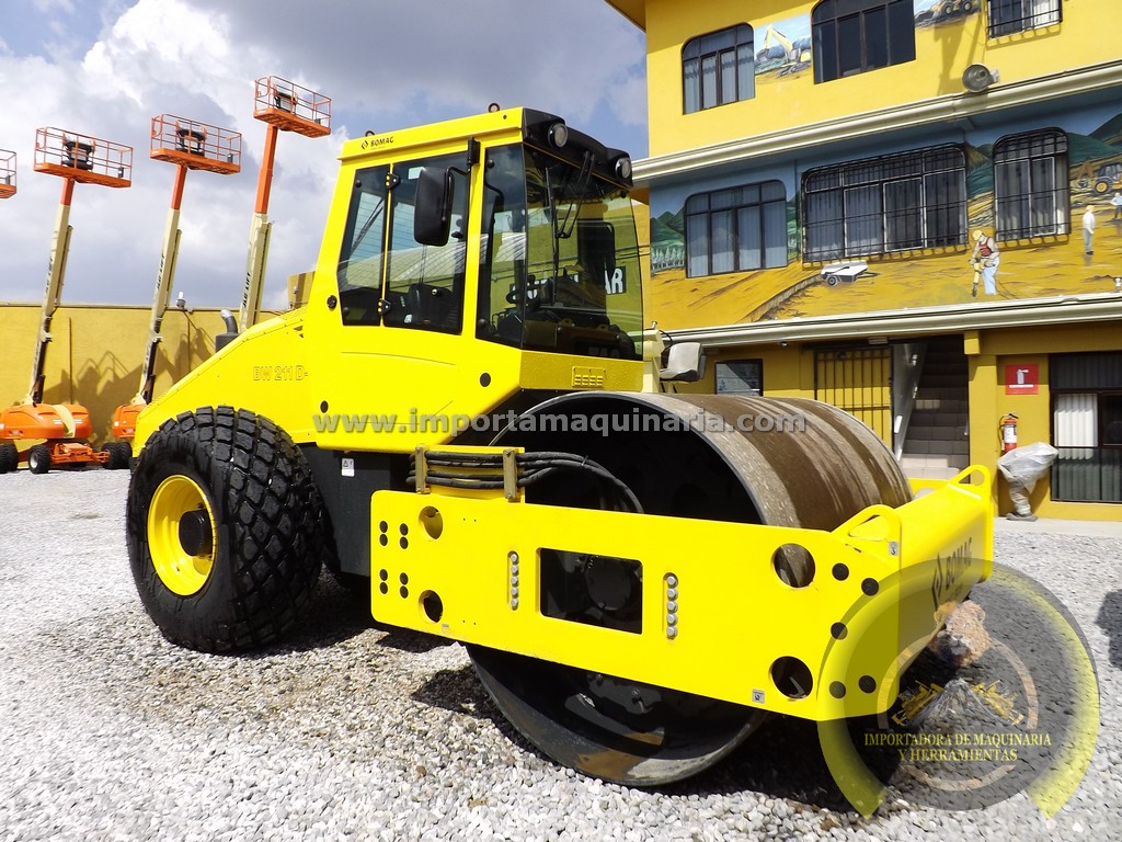 Click to enlarge image vibrocompactador_bomag_nuevo_bw211d-40_cabina_rodillo_liso_84_1.jpg