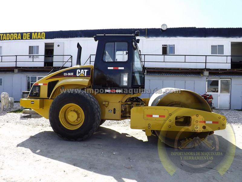 Vibrocompactador Caterpillar CS-563E Rodillo de 84