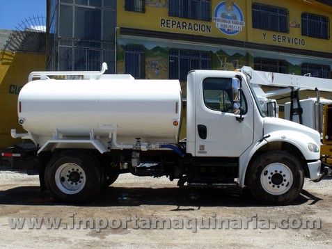 Camión Pipa Freightliner Business Class M2