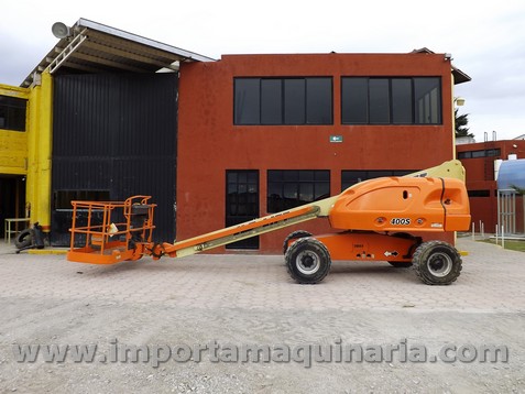 ELEVADOR DE PERSONAL JLG 400S