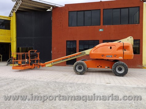 ELEVADOR DE PERSONAL JLG 400S